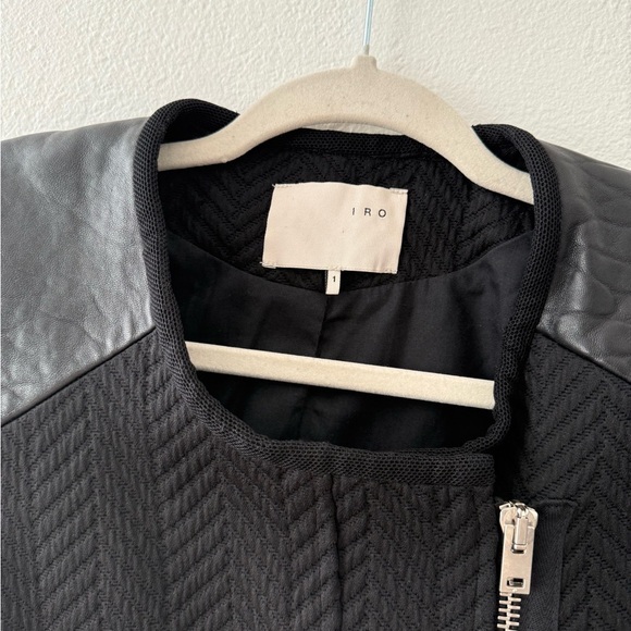 Iro Women's Size 1 Black Leather Shoulder Patches Phoebe Moto Jacket Jacket - Picture 8 of 14